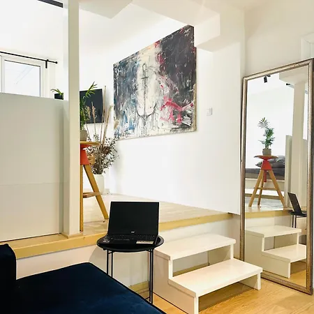 Art & Velvet *