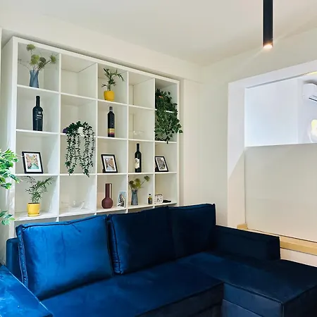 Apartment Art & Velvet